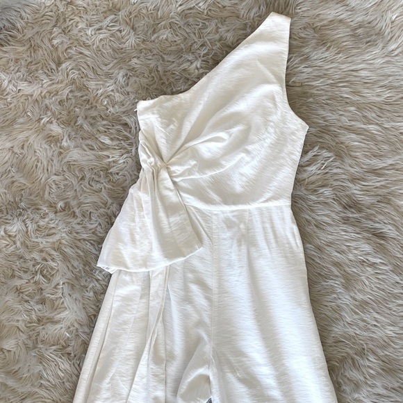 C/Meo Collective Show Them the Shoulder Jumpsuit - Picture 6 of 16